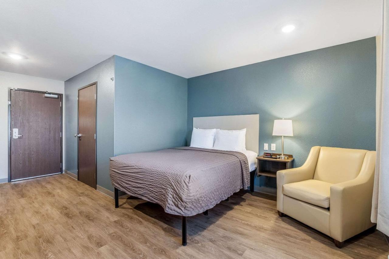 Woodspring Suites Colton Exterior photo